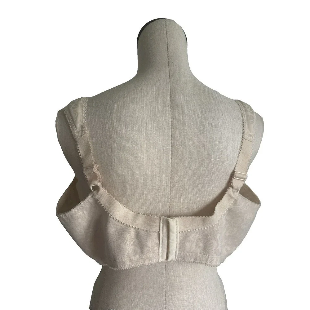 NWOT 48DD PLAYTEX 18 Hour Ultimate Shoulder Comfort Wireless Bra Beige 4693
